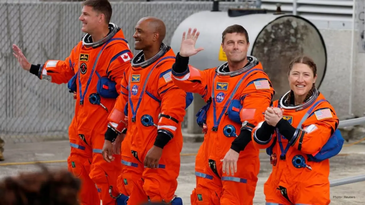 President Trump Congratulates Artemis II Crew Mission