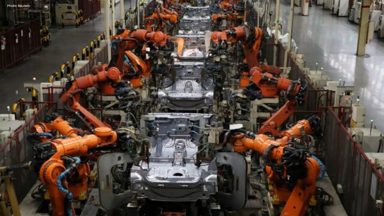 Crisis Hits Malaysian Manufacturing: Rising Costs and Supply Shortages