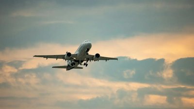 Bahrain International Airport Resumes Flights as Airspace Opens