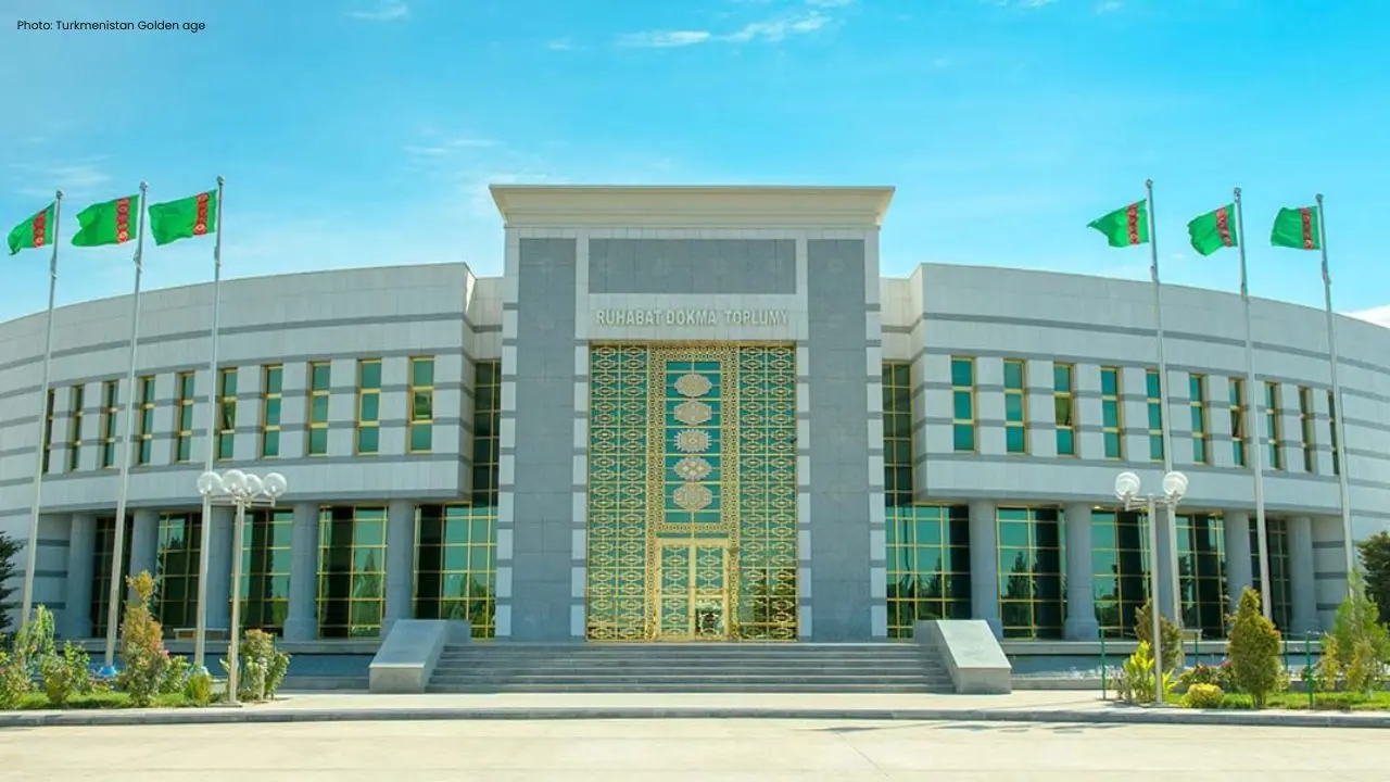 Ruhabat Fabrics Shine at Altyn Asyr Center