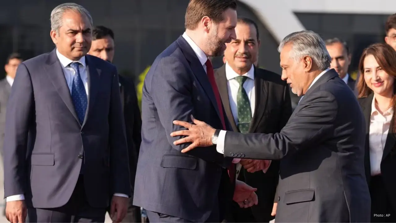 US Orders Iran Port Blockade After Talks Collapse