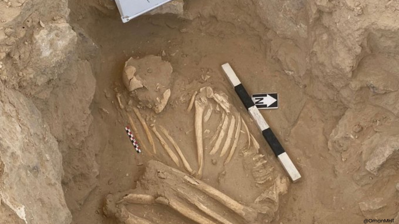 Oman Unveils 3,000-Year-Old Graves During Coastal Road Works