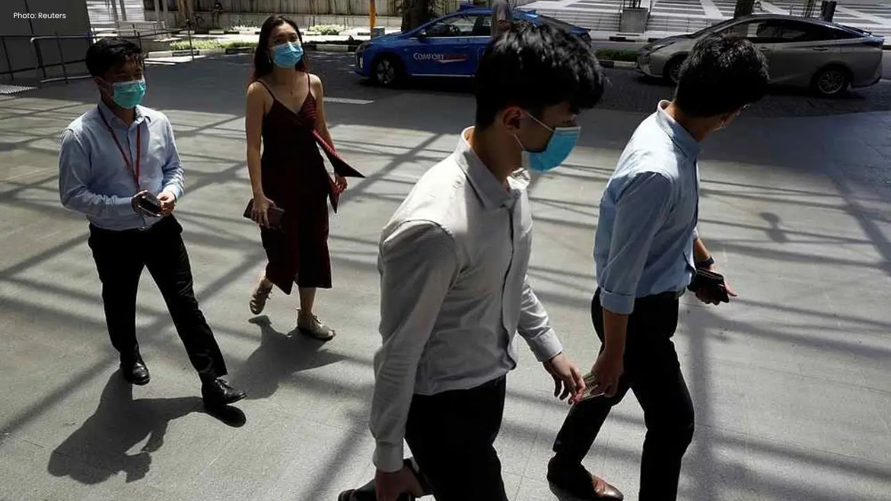 Slowdown in Hiring and Wages Anticipated for Singapore in 2026