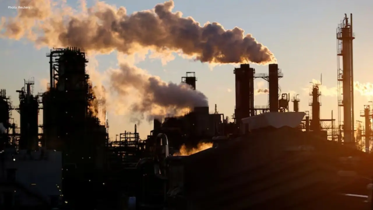 Japan Achieves Historic Low in Greenhouse Gas Emissions for FY2024