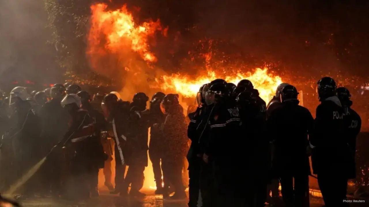 Tirana Inferno: Seven Hospitalized as 12-Storey Tower Engulfed