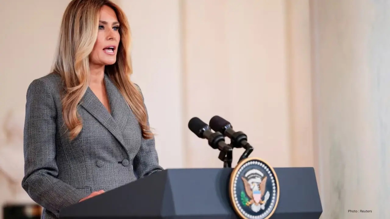 Melania Trump Approves Rare Global Art loan