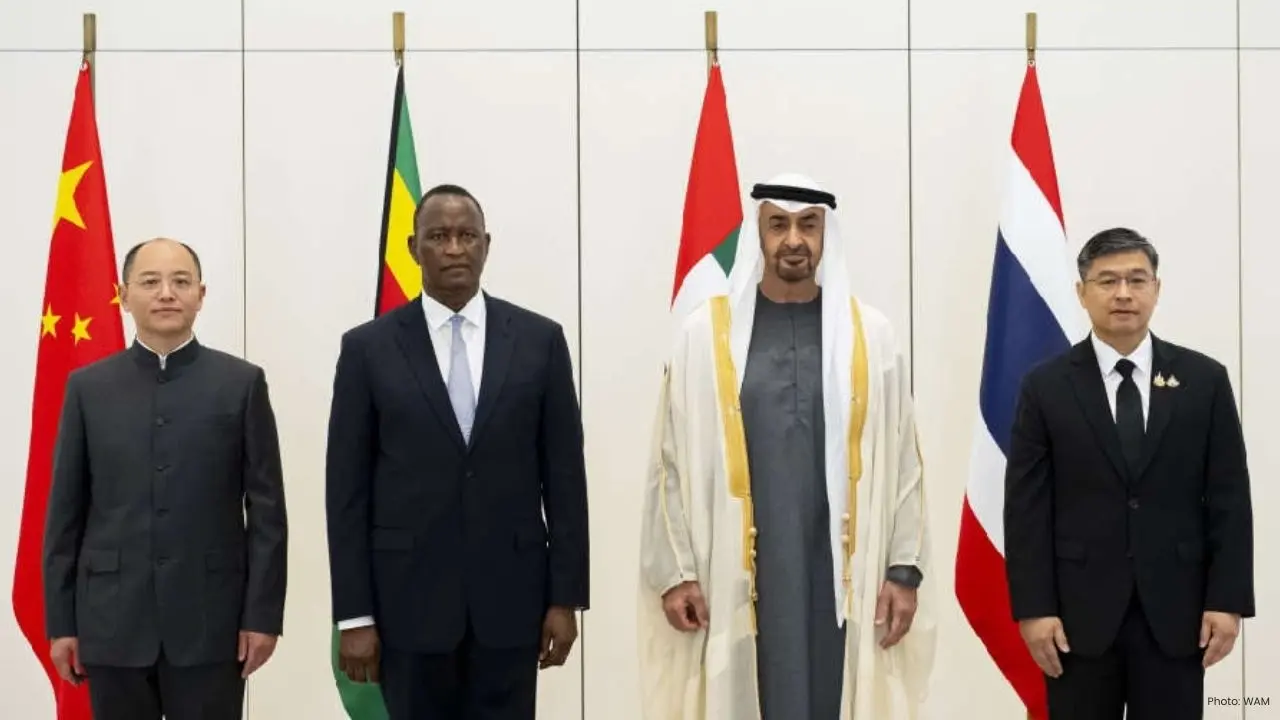 New Ambassadors Present Credentials to UAE President