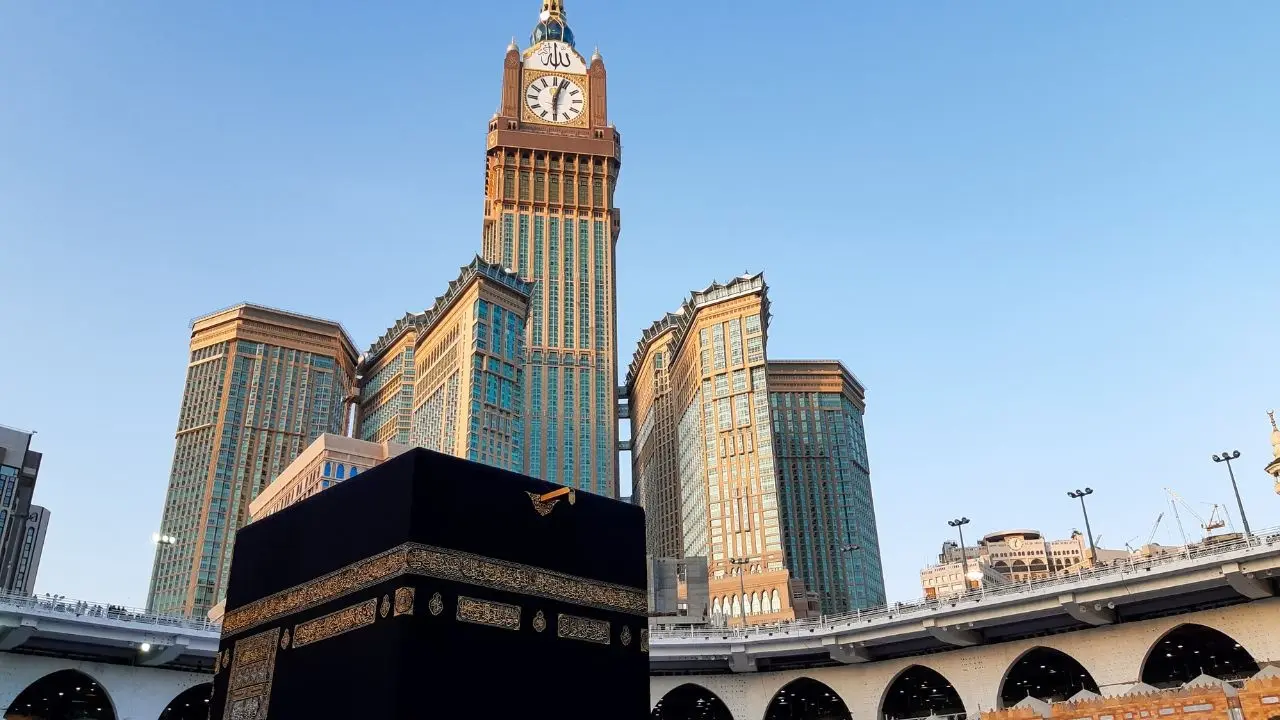 Indonesia Commits to Haj Departures Amid Regional Tensions