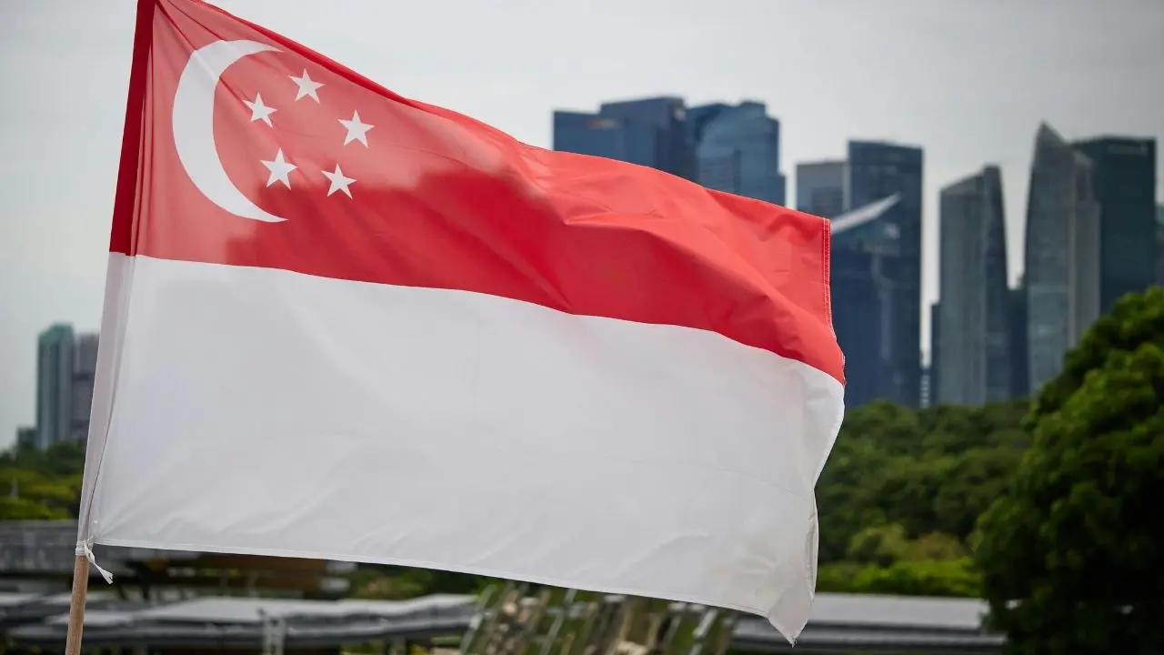 Singapore's Economic Model Under Pressure Amid Trade Risks