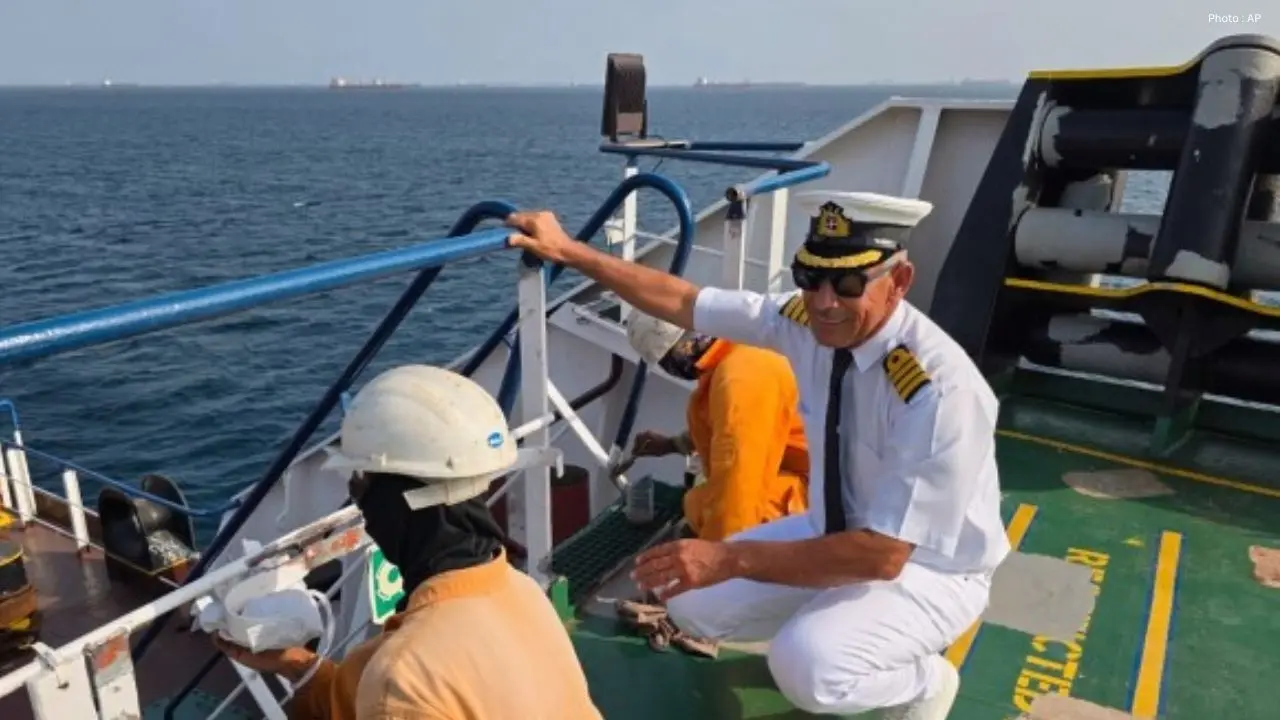 Strait of Hormuz Oil Tanker Threats Raise Alarm for Global Trade