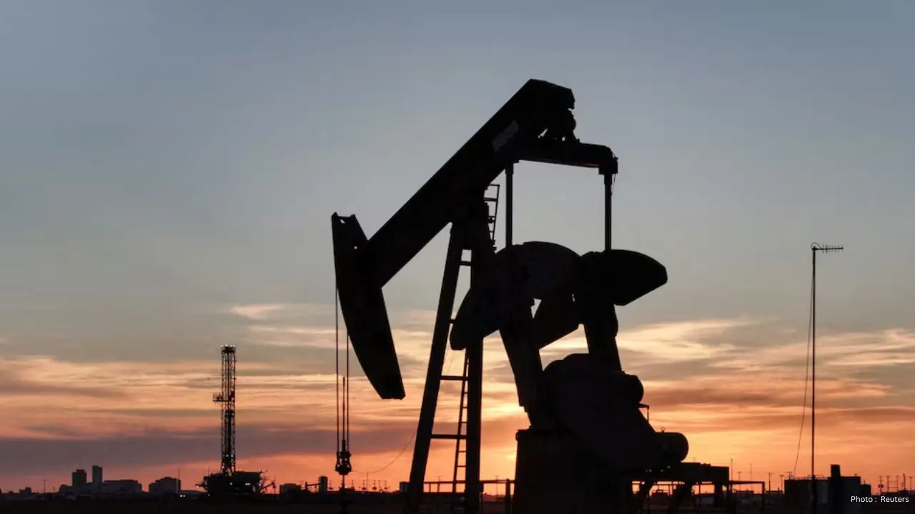 US Crude Oil Prices Decline as Ceasefire Deadline with Iran Approaches