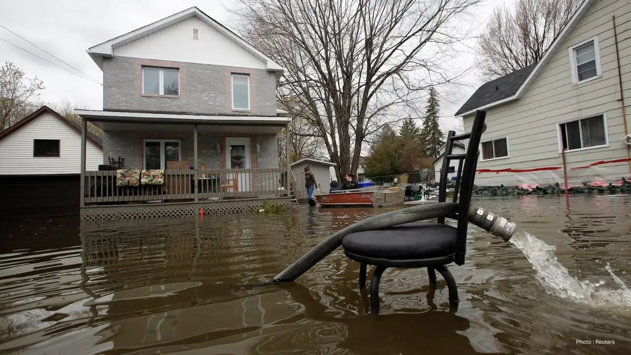 Flood Hits 500 Buildings As Ottawa River levels Stabilize