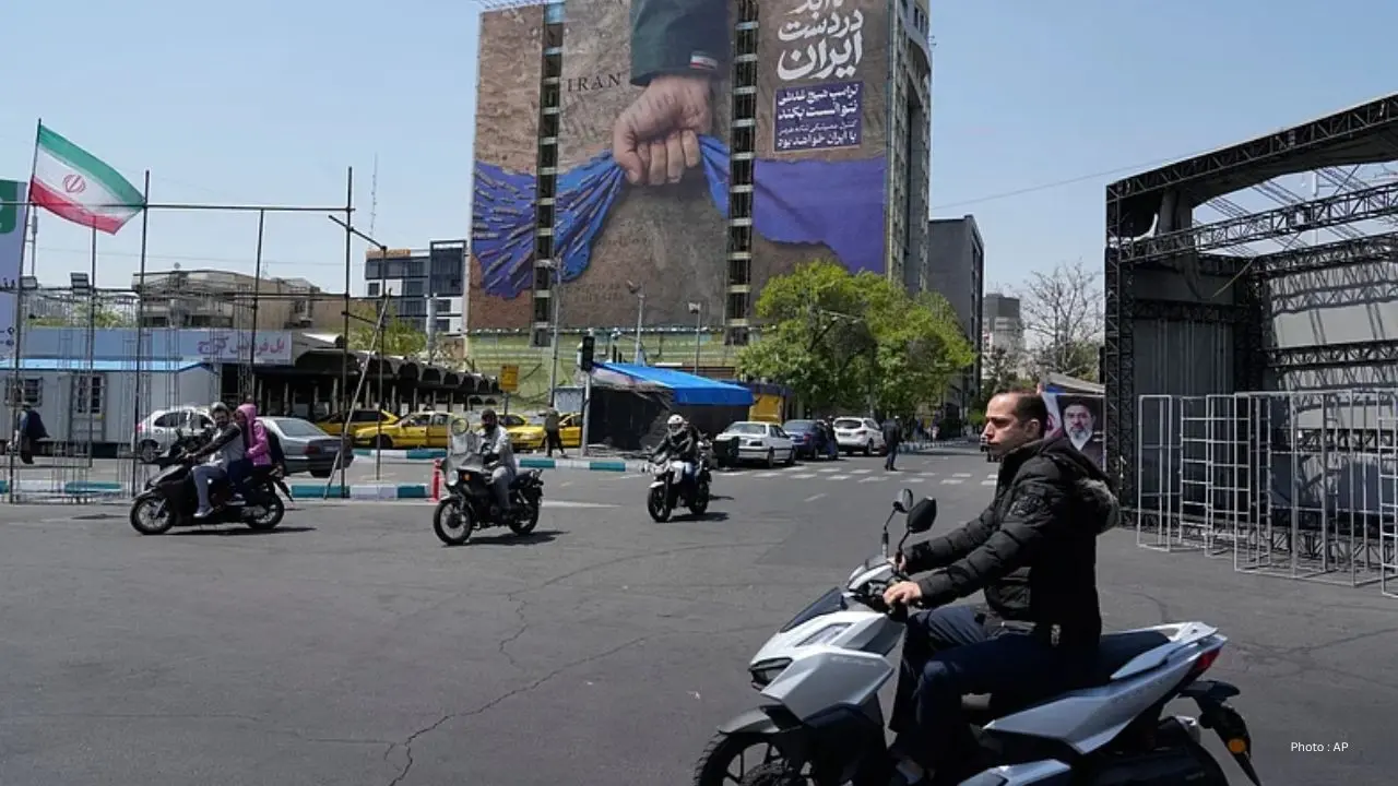 Islamabad Talks Stall As Ceasefire Holds Amid Tension