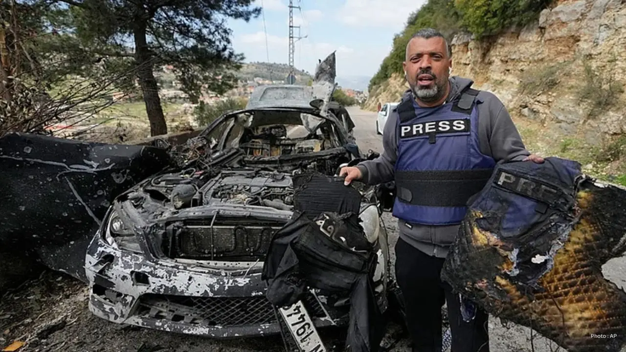 Israeli Strikes In Lebanon Kill five  Journalist Dead