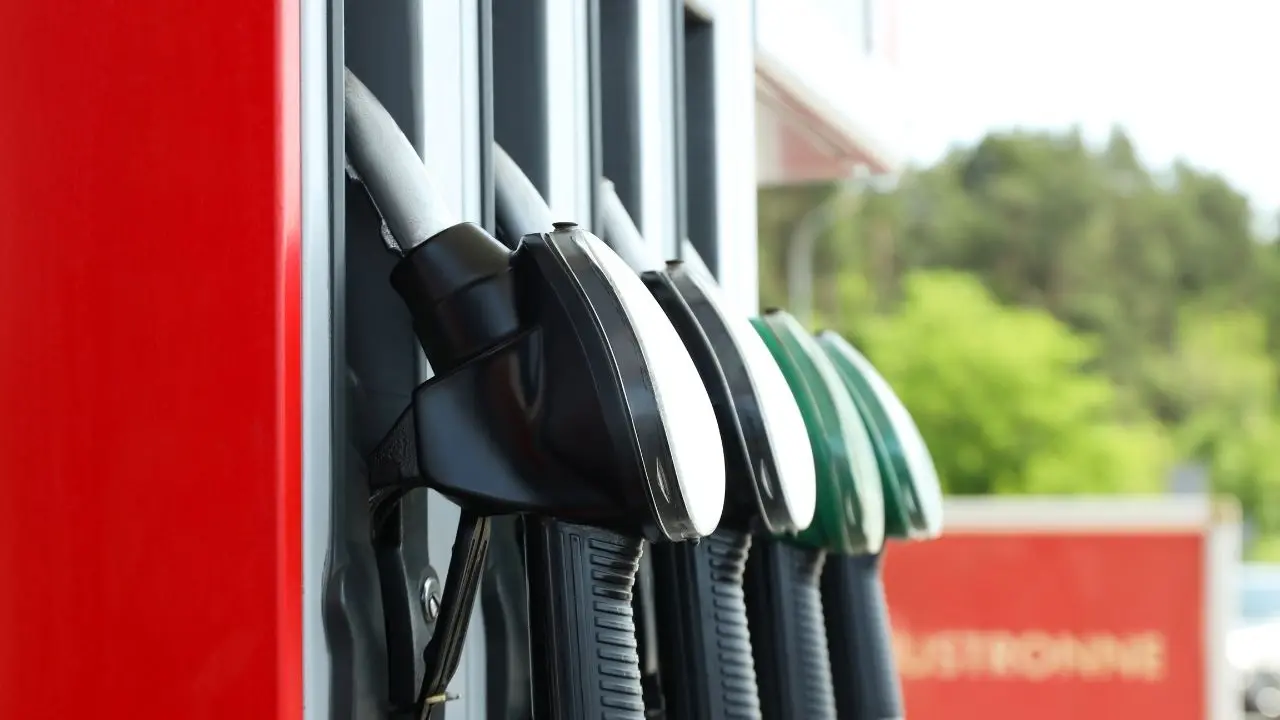 First Talks To Ditch Fossil Fuels As UN Deadlock Deepens