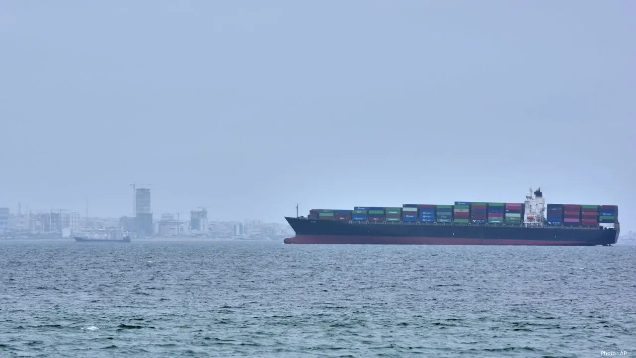 Global Concerns Grow Over Strait of Hormuz as US-Iran Standoff Escalates