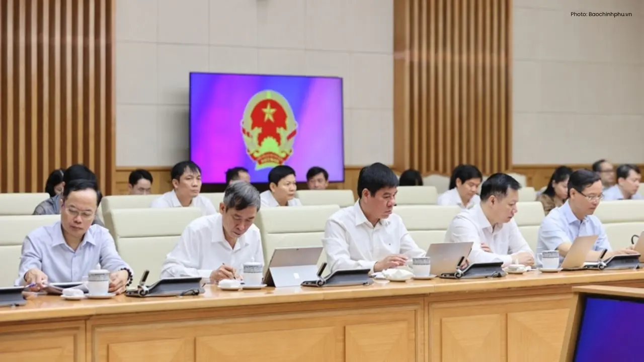 Vietnam's Premier Emphasizes Educational Advancement