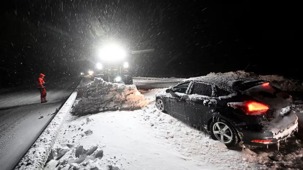 Drivers Stranded For 20 Hours In Alberta Blizzard