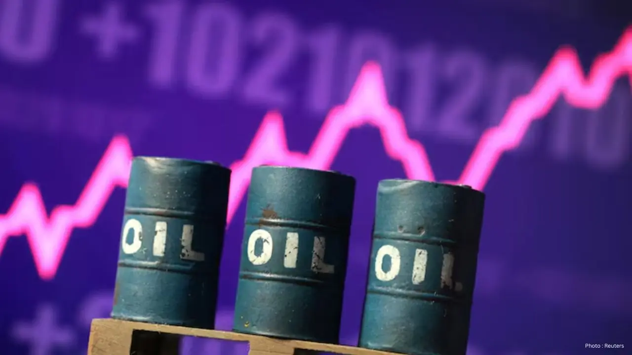 Tech Stocks Propel Global Markets Amid Rising Oil Concerns Linked to Iran