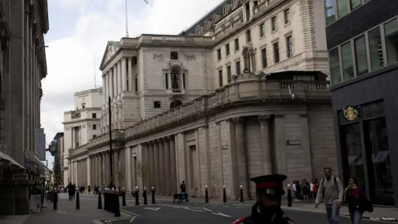 Bank of England Maintains Rates as Iran Conflict Intensifies Inflation Anxiety