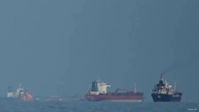 Surge in Oil Prices Amidst Stalled US-Iran Negotiations Raises Economic Alarm