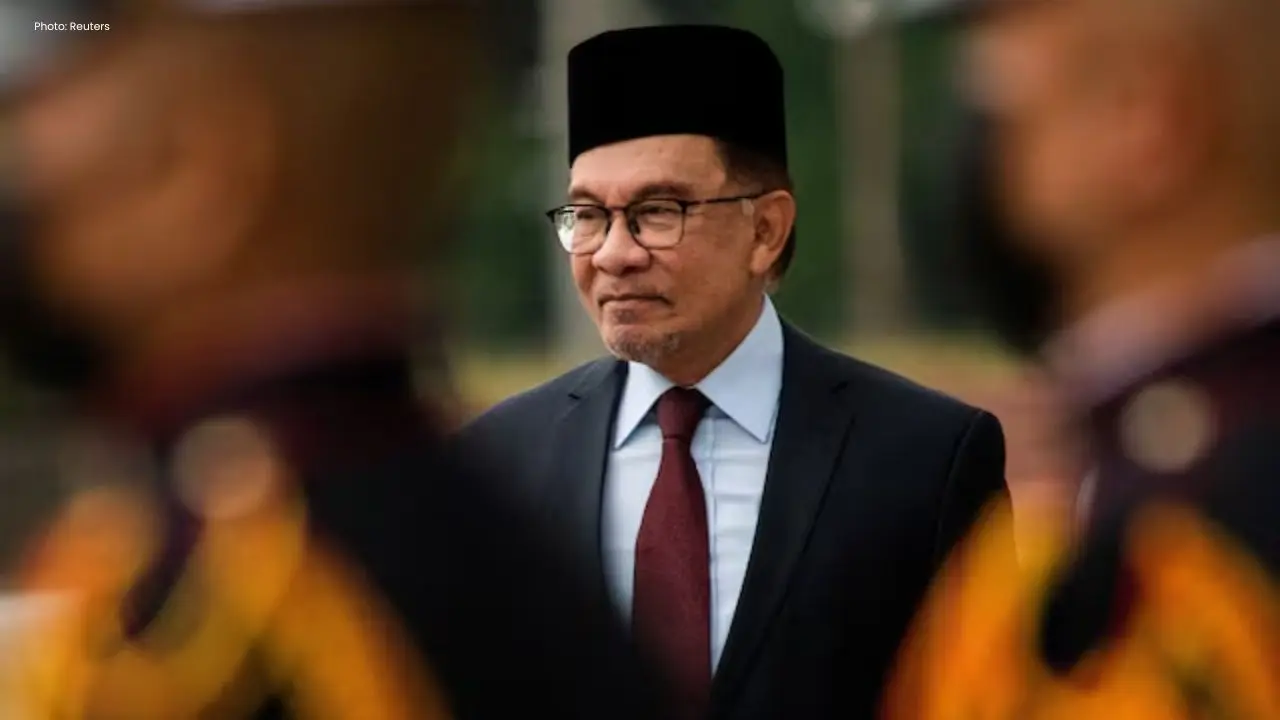 Anwar Ibrahim Declares End of Hardcore Poverty in Selangor