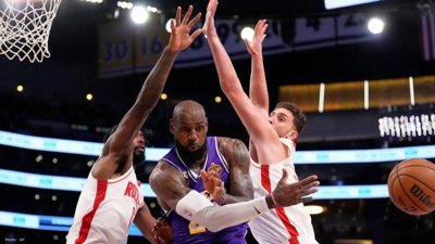 Rockets Rally for Victory Over Lakers Despite LeBron's Brilliance in Playoffs