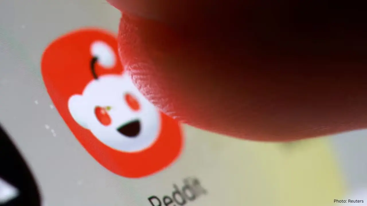 Reddit Flashes Growth as AI Ads Enhance Revenue Potential