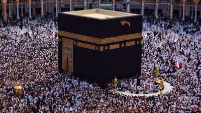 Hajj Pilgrims Face Flight Delays Due to Aircraft Fault