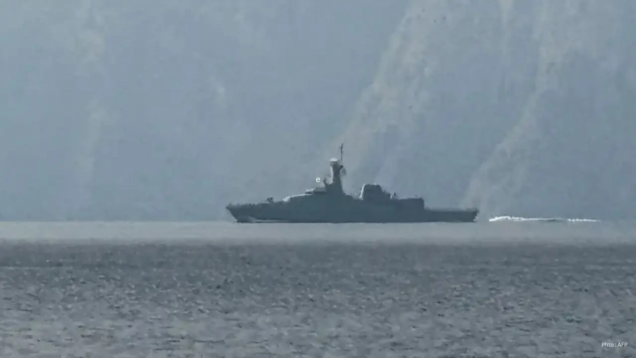 U.S. Says It Intercepted Iranian Attacks On 3 Navy Ships In Strait Of Hormuz