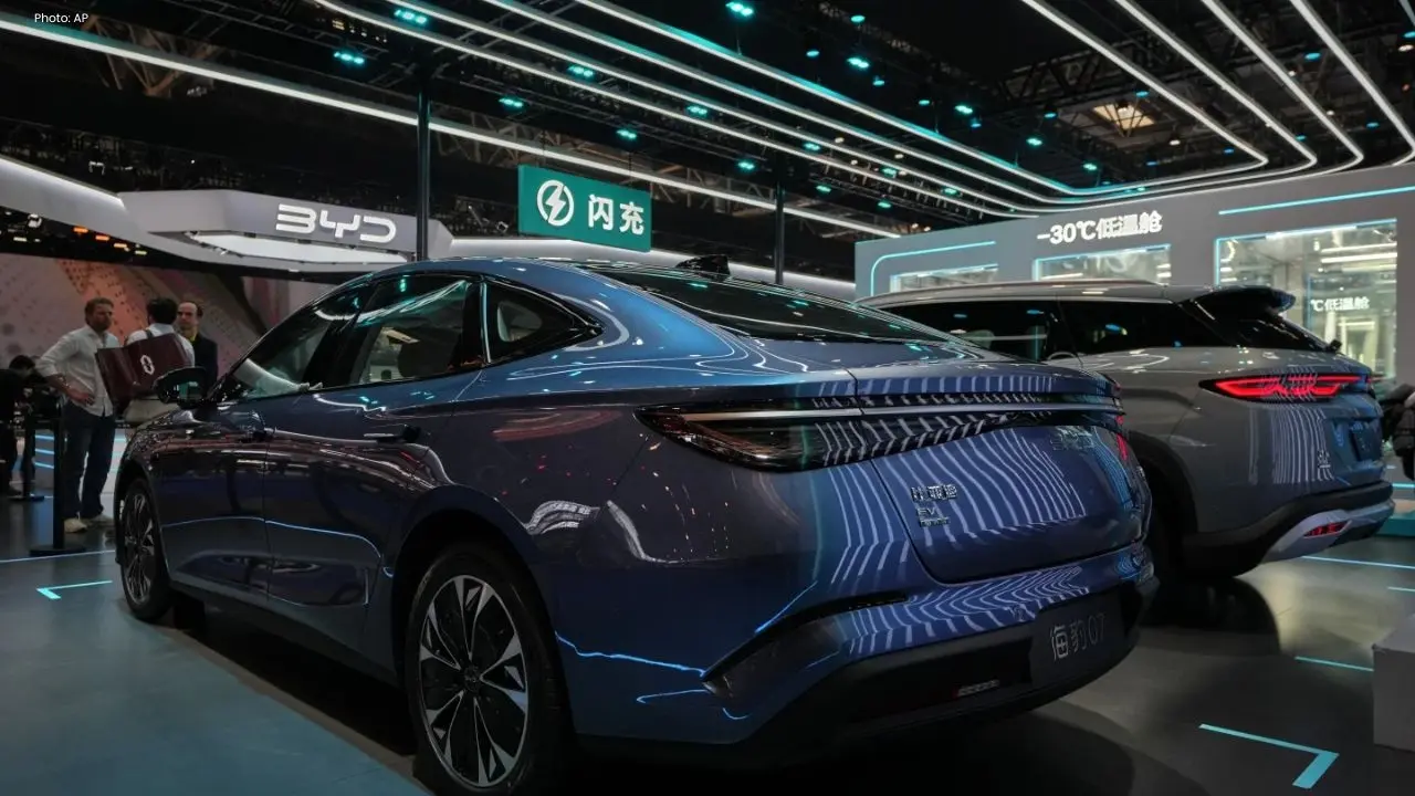 Surge in China's Car Exports Contrasts Continued Domestic Decline