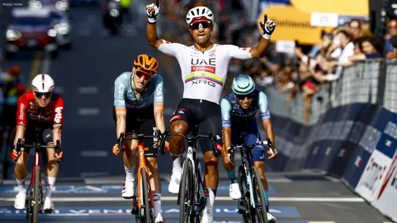 Jhonatan Narváez Clinches Stage 4 of Giro d'Italia for UAE Team Emirates-XRG