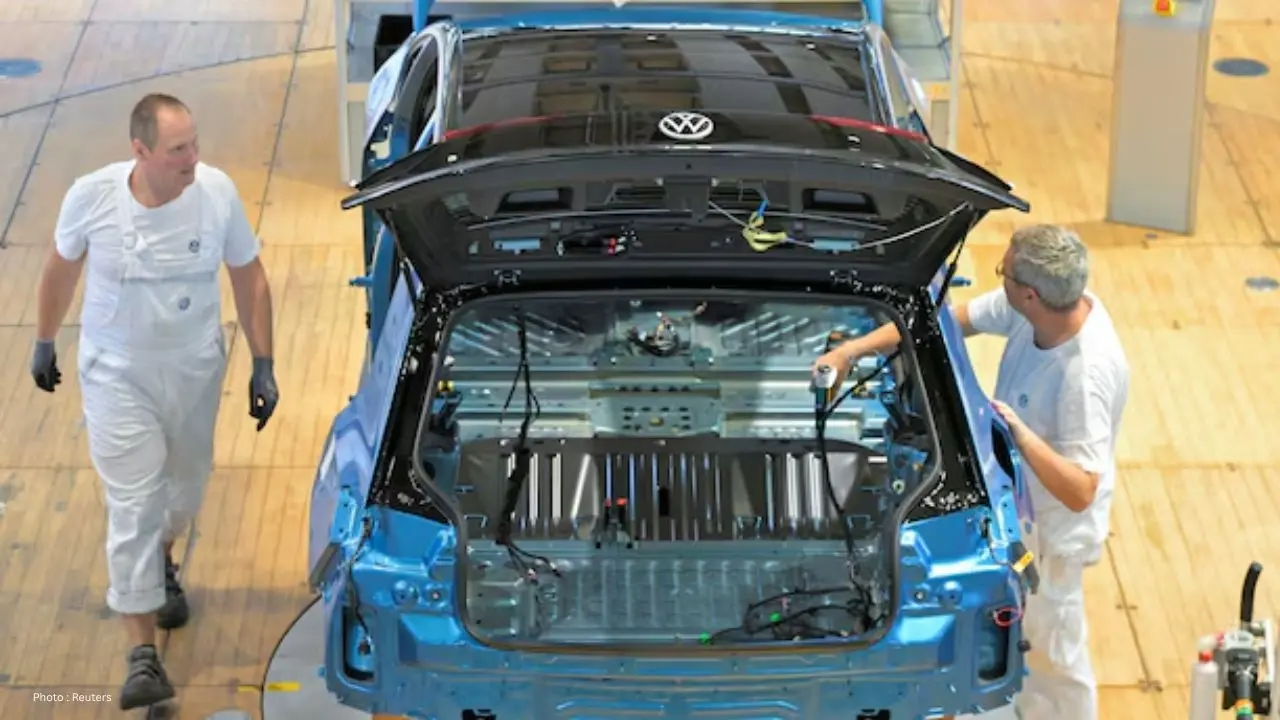 German Auto Industry Body Warns further 125,000 Jobs At Risk By 2035