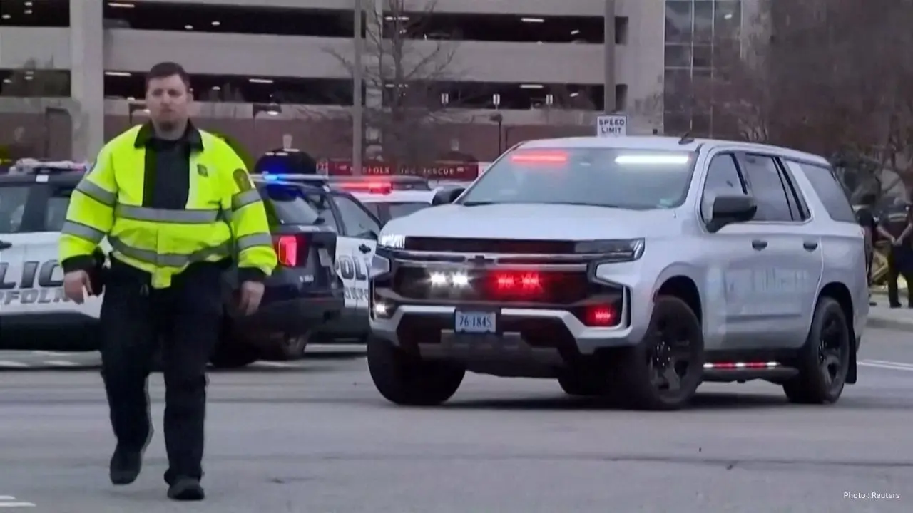 Norfolk Officer Faces Manslaughter Charge In Death