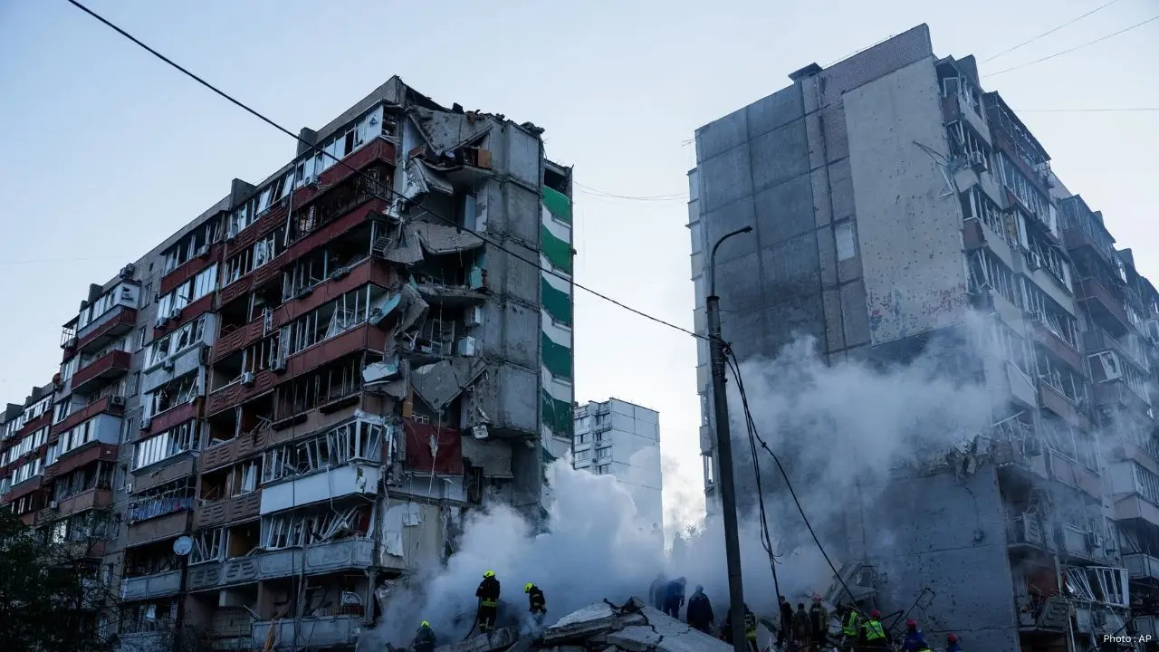 Intensified Hostilities: Russia Strikes Kyiv Again in Ongoing Conflict