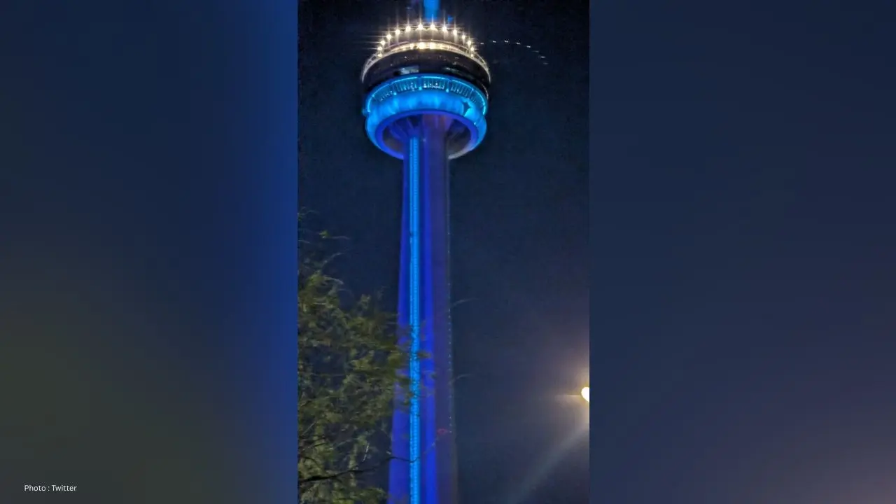 Drake Freezes CN Tower For New Album Promotion