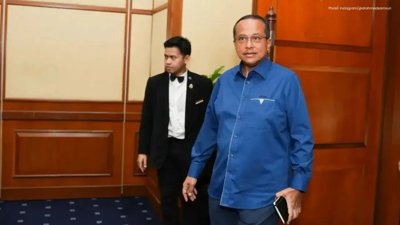 Ahmad Samsuri Appointed as Opposition Chief in Malaysia