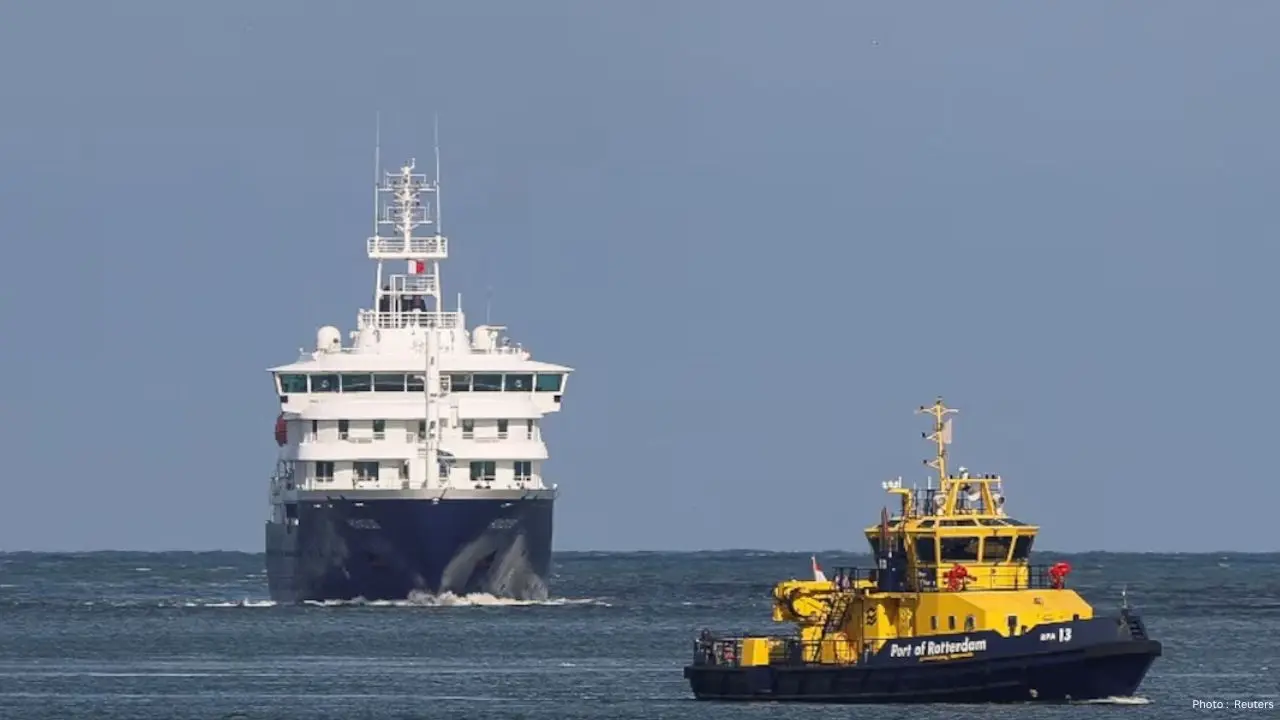 Cruise Ship Linked to Hantavirus Outbreak Approaches Rotterdam