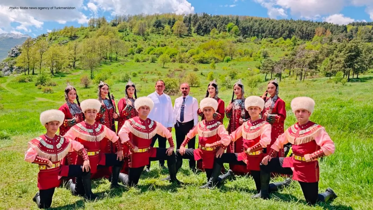 Turkmen Culture Glimmers at Hary Bülbül Festival