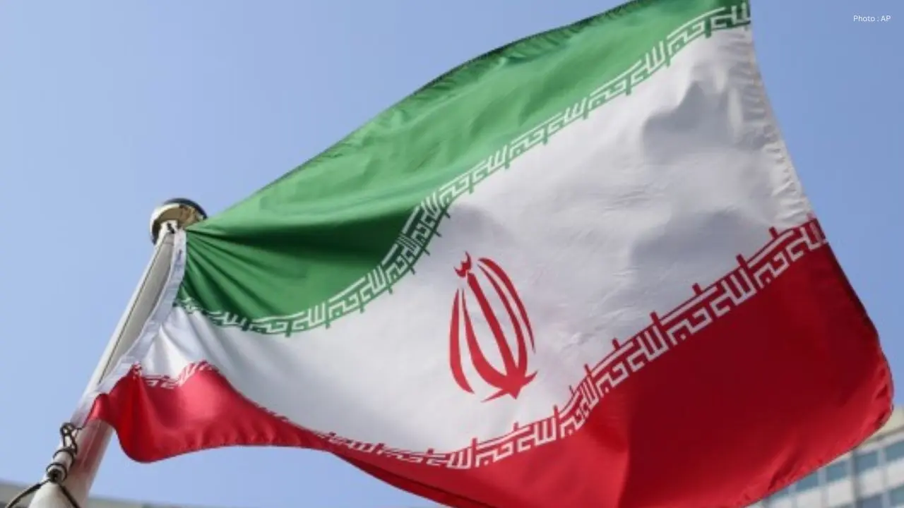 Republican Votes Advance U.S. Senate Bill That Would force End To Iran War