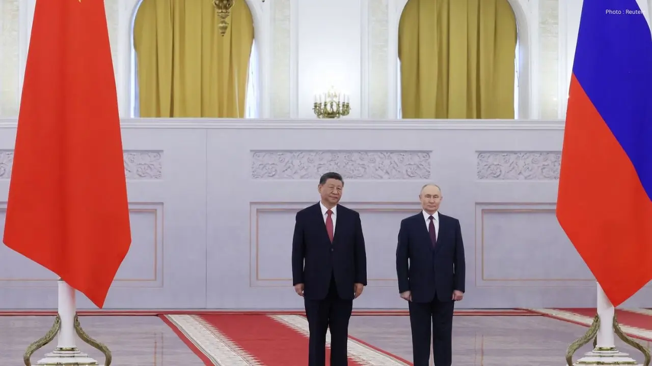 Xi Welcomes ‘Dear Friend’ Putin  Showcases Russia-China Unity and Takes Veiled Swipe at US Dominance