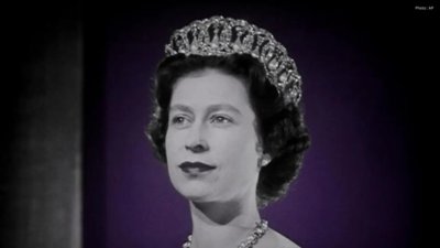 Queen Elizabeth II’s Zardozi Gown From India Tour Takes Centre Stage In UK