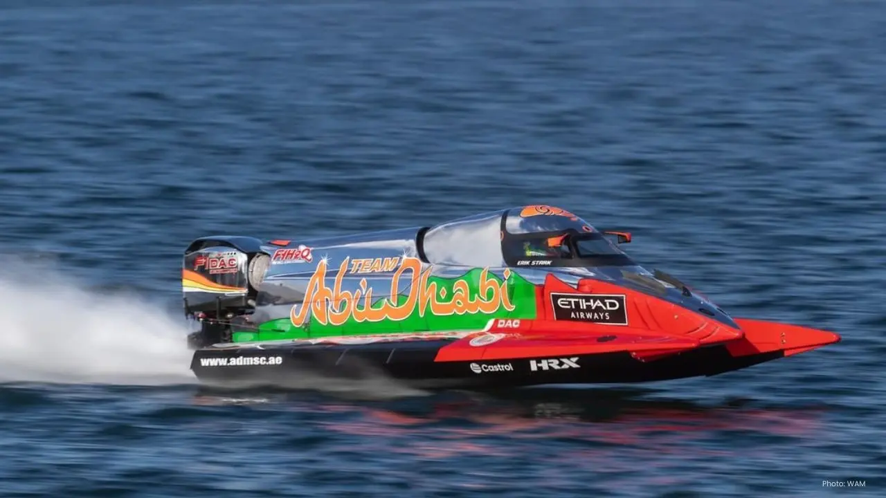 Team Abu Dhabi Kicks Off F1H2O Season in Italy's Cagliari
