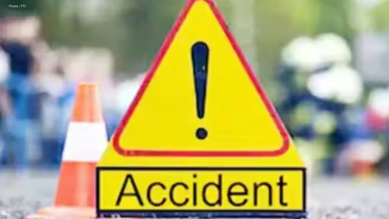32 Killed In Separate Road Accidents In Pakistan And Bangladesh