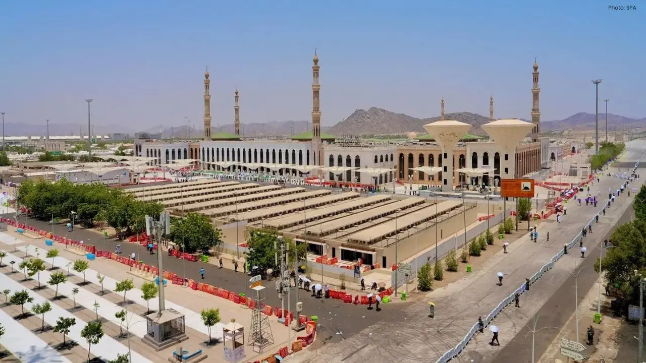 Arafah Prayers and Sermon at Namirah Mosque Draw Thousands of Pilgrims