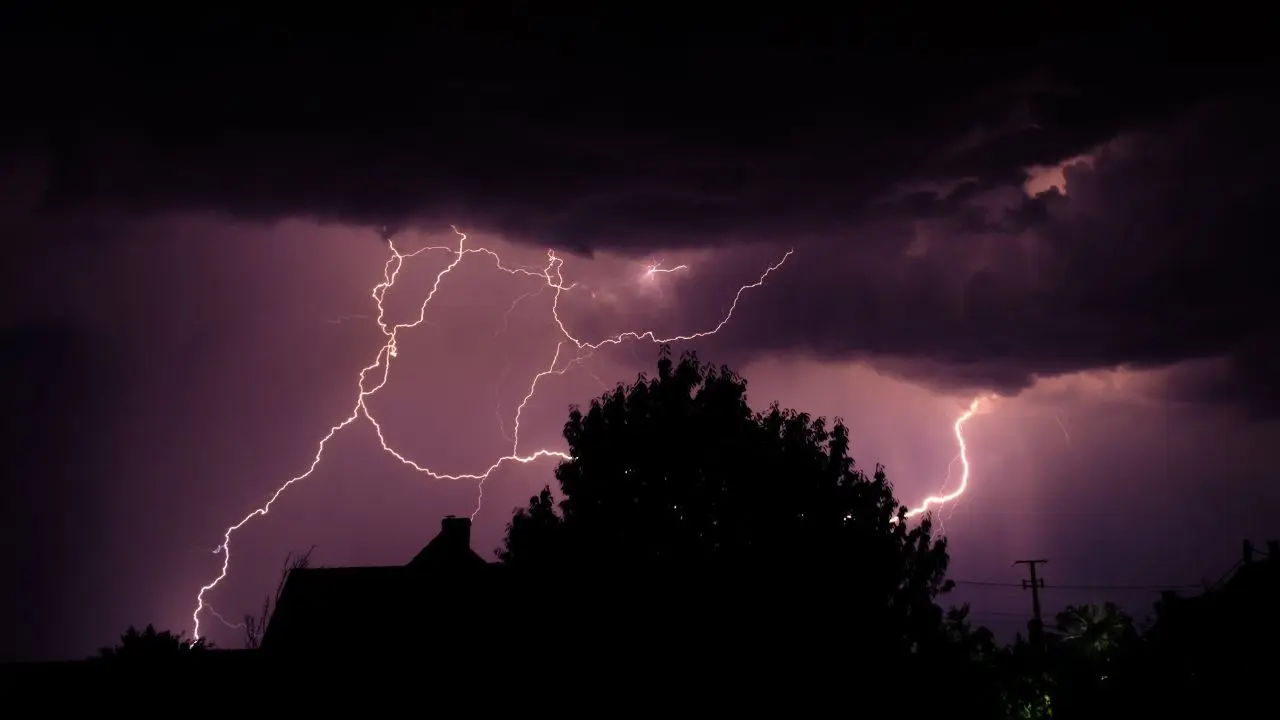 Severe Thunderstorm Warning Across Malaysia This Evening