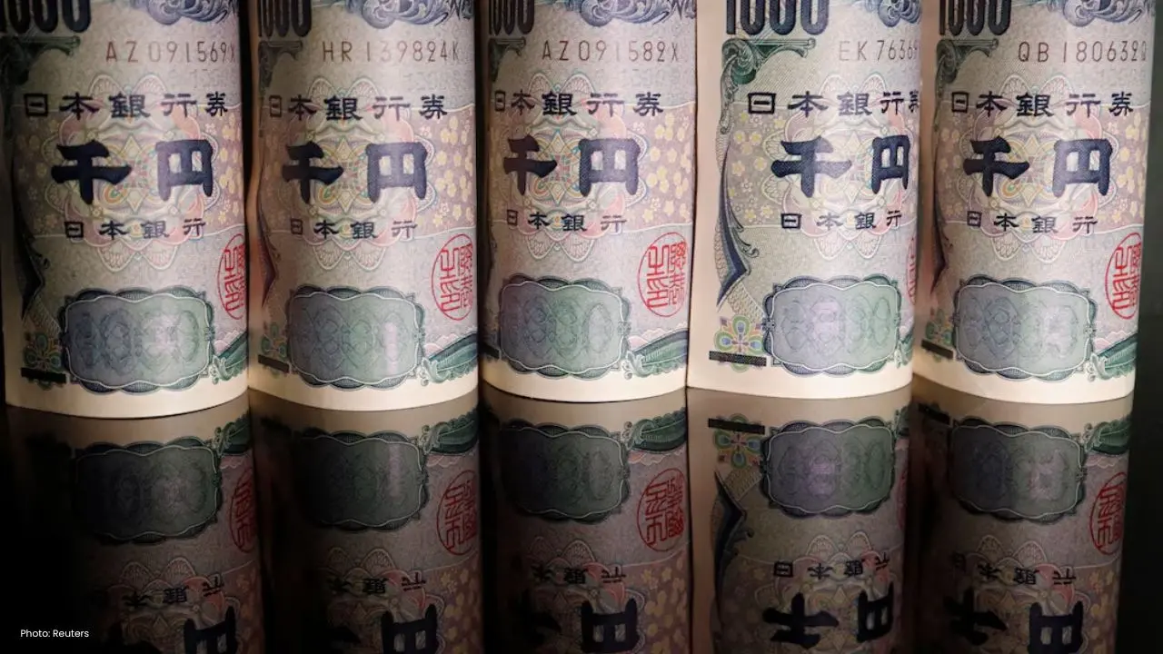Japan's Yen Plummets Toward 160 Amid Market Alerts