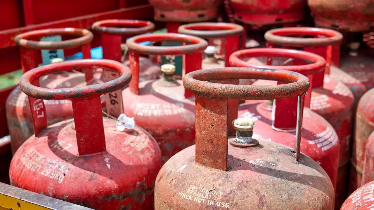 Severe LPG Explosion Injures 29-Year-Old Man in Alor Gajah