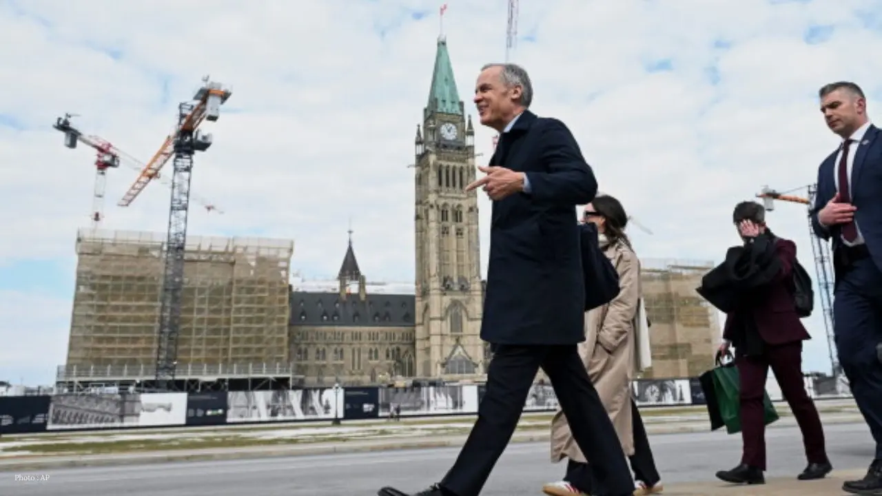 Public Gets Rare Look Inside Parliament Hill Project