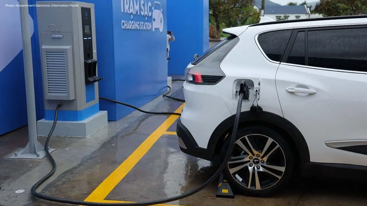 Vietnam Maintains 0% Registration Fee for EVs Until 2030